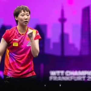 林诗栋胜“黑马”助国乒再包揽 王曼昱复出即夺冠