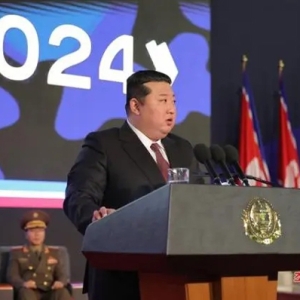 朝鲜举办武器装备展览会 金正恩出席开幕式并发表讲话
