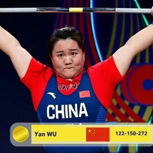 实力碾压！中国选手吴艳包揽举重世锦赛女子109kg级别三枚金牌