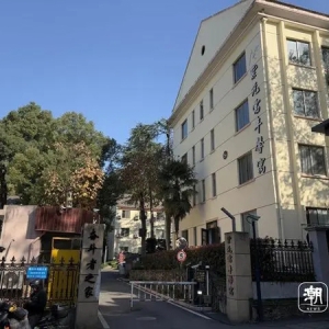 探访杭州“骑手公寓”：每人每天租住成本仅10元左右