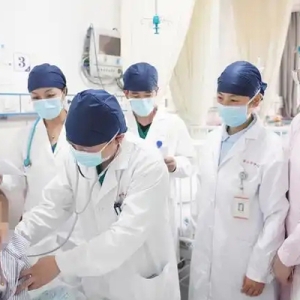 3岁女童叠加感染3种病原，医生提醒：冬季多种呼吸道疾病高发，警惕叠加感染风险