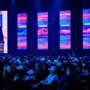 要把总统大位让给马斯克？特朗普：不可能，他不是美国出生的
