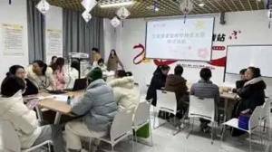 西咸新区：“爱心故事妈妈”用阅读点亮童年