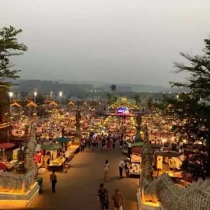 西双版纳成“候鸟老人”新宠，外地旅客撑起景洪楼市，五十万元买套房住半年收租半年