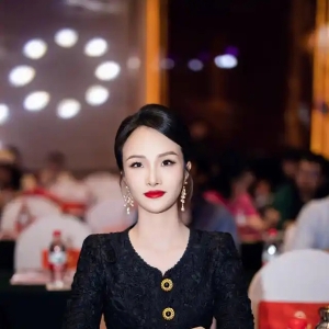 北京亮月影视创始人项亮月女士受邀参加东北大学全球校友创新发展论坛