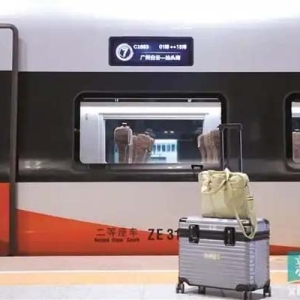 春运火车票开售首日：广州南站到潮汕方向多趟车票“秒光”