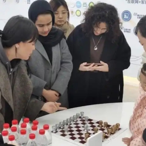 你下过中国年棋吗？这种问世于宁波鄞州的文化棋很受年轻人欢迎