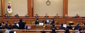 弹劾案第二次正式辩论，尹锡悦方面是如何为戒严事件辩护的？