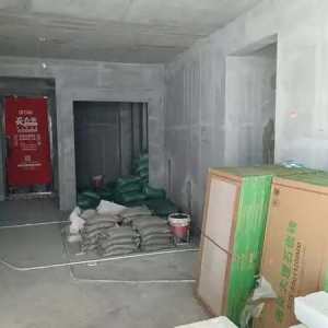 晨意帮忙丨工期超1个多月，业主发现装修公司法人代表是六旬“五保户”？回应来了