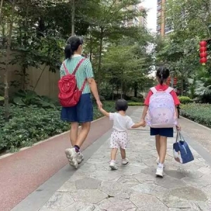 人间丨二胎妈妈择业记：生娃＋就业犹如嚼甘蔗，很难两头甜……