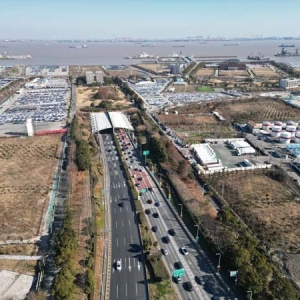 “空中交警”助力事故快处，浦东警方全力守护G1503高东收费站有序通行