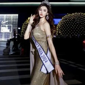 陈欣馜荣登京基100大屏 成为时尚界的焦点