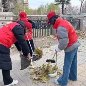 中建六局发展公司中原分公司团总支开展“情暖社区 志愿同行”学雷锋志愿服务活动