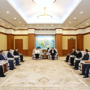 李政会见西门子医疗集团董事会成员陶琳