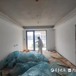 墙体开裂还漏水，山东烟台大姐的新房变“毛坯”，“记者帮·全国联动帮”介入