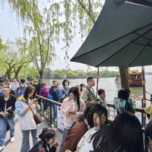 清明假期首日58.7万人次游西湖，大家都去哪些景点玩了？