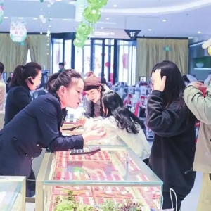 兰州新区假日经济热力足