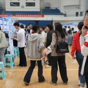 濮阳市“青年聚濮”校园招聘活动（郑州大学站）圆满收官