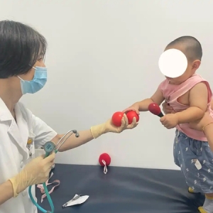 婴幼儿就要白白胖胖才健康？儿保科医生提醒，很多家长都理解错了