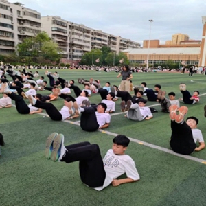 郑州市管城回族区外国语学校中招体育考试纪实