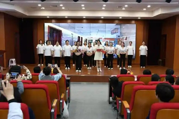 白银市妇幼保健院举办庆祝国际护士节文艺演出活动