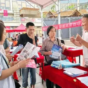 桂林市象山区举办“民营企业服务月”专场招聘会