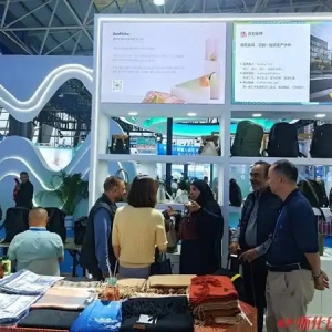经济微观察丨三个细节凸显国际箱包之都外贸活力