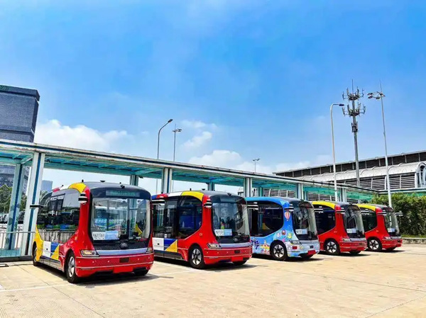全国首条！在南沙常规公交线路可乘自动驾驶巴士