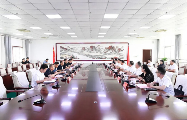 中国一冶集团有限公司副总经理马建民一行到邯郸冀南新区考察