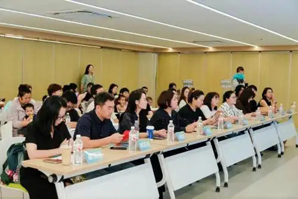 街坊汇嘉年华：科技养生，全龄共狂欢