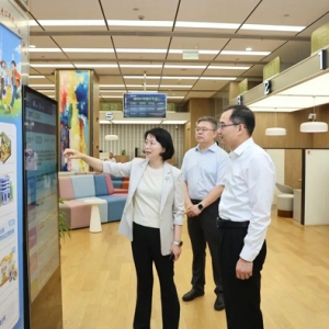 区领导调研张江人才服务、企业服务、融资服务