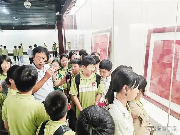 历时廿余载，收藏万余件他用文物留住历史记忆