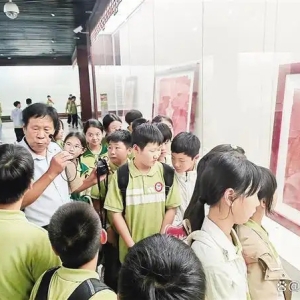 历时廿余载，收藏万余件他用文物留住历史记忆