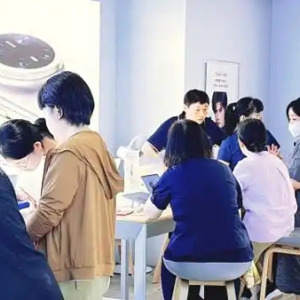 “后高考经济”升温，有商家数码3C产品销量增长4倍