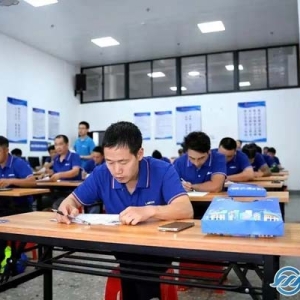 泉州市建筑行业架子工技能“大比武” 12支队伍同台竞技