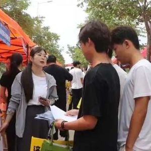 潍坊滨海区校园招聘活动吸引6100名学生参与