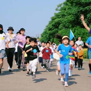 钱江江畔的这支亲子跑团，每周都有亲子跑，今年暑假还要放大招