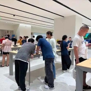 “考后经济”显现：旅行、数码、健身成重庆毕业生“暑期三大件”