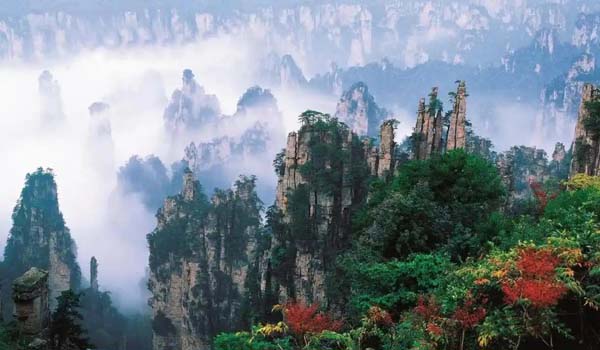担心暑期旅游“人海模式”？张家界四大景区实施门票预约限量入园，为你盘点最全玩法！