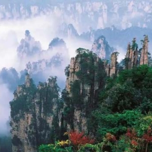 担心暑期旅游“人海模式”？张家界四大景区实施门票预约限量入园，为你盘点最全玩法！