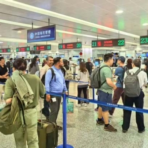 出入境“双向奔赴”彰显开放活力！今年上半年上海边检总站累计查验出入境人员达2074万人次