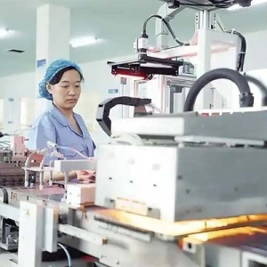 坚定信心干字当头 推动经济持续向好丨沧州特色产业集群“向新求质”