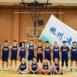 生活向左，篮球向右，浙BA里的跨界人生