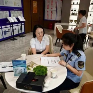 开阳县市场监管局综合施策开展房地产格式合同专项检查