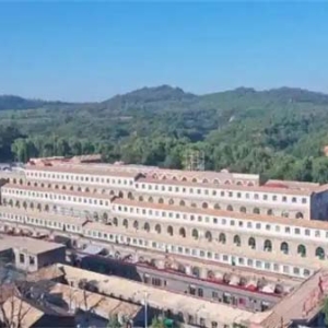 “村”游正当时 山西昔阳县大寨窑洞民宿开启乡村旅游新热潮