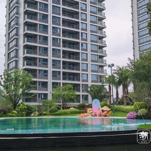 杭州一板块今年将新增4000多套二手房，中介称有“踩踏”可能