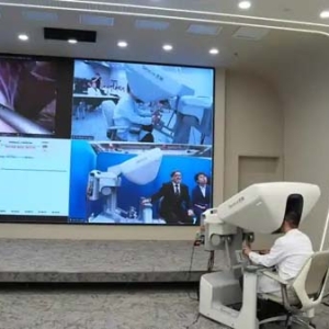 打破手术空间桎梏，仁济医院牵头完成多点协同远程机器人手术