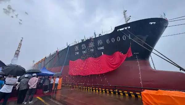 全球首艘！8万吨级通海型养殖工船“森海先锋”交付