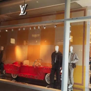 约42万名奢侈品买家的信息“被泄露”！香港隐私公署亮剑LV：正在调查，若泄露且不纠正错误或面临刑事诉讼