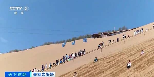 滑沙、扎制麦草方格，感受大漠风情！宁夏中卫沙漠研学游升温